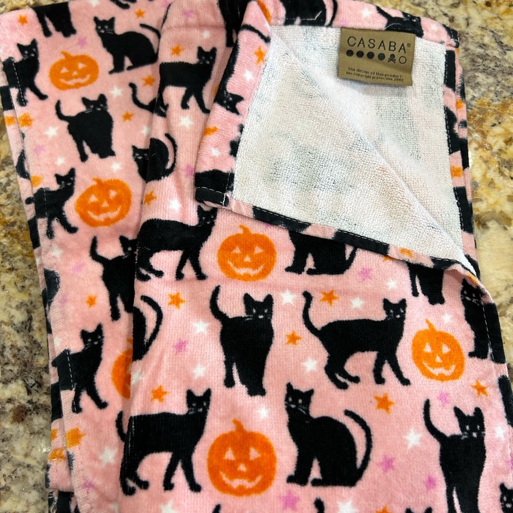 Washed Halloween PINK PUMPKIN & Black Cat Casaba 2pk 16×28 Velour Hand Towels - Picture 2 of 2